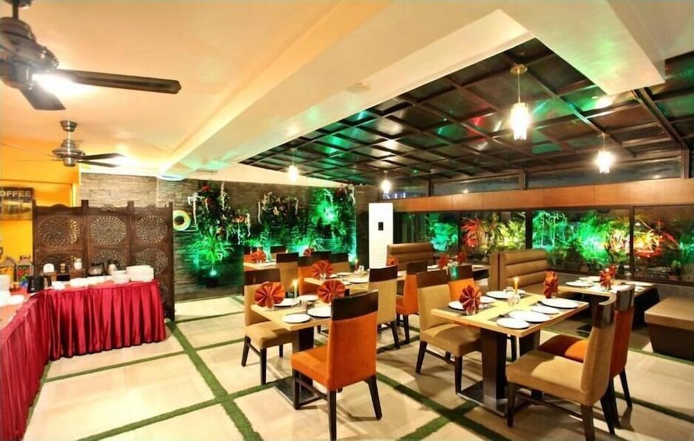 Kaisons Inn Új-Delhi Kültér fotó
